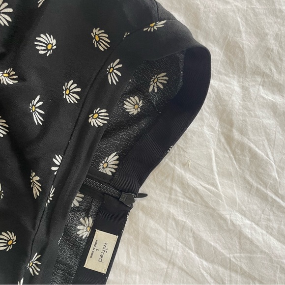 Wilfred Aritzia flower print midi skirt - Picture 2 of 3